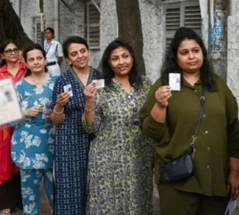 shorts_91's tweet image. Bengal scripts history with highest ever voter turnout since Independence at 92%+. Democracy wins today!

Read more on, shorts91.com/content-detail… 

#BengalPolls #Election #WestBengal #Voting #Politics