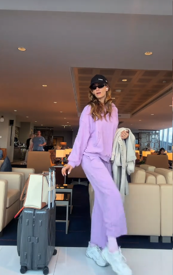 GraziaDeNicola1's tweet image. Buon viaggio splendida splendente, our girl ready to light up ☀️anche New York ❤️
#heleners #helevier