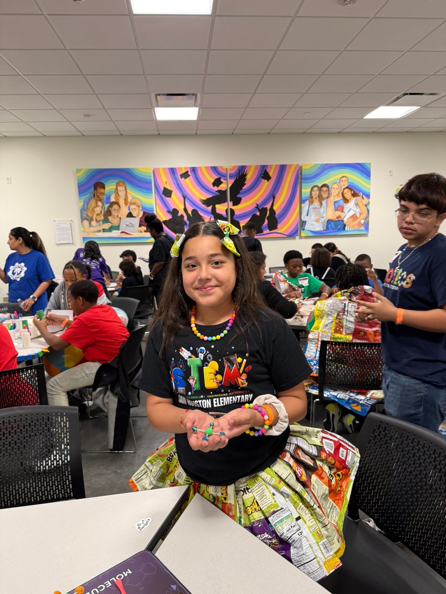 EnergyEdFdn's tweet photo. What a fun weekend at the HCDE All-Earth Ecobot Challenge! 🤖🌎

#EnergyEducation #HCDE #Houston #OilandGas #HarrisCounty #STEM https://t.co/BRlhx5q42T