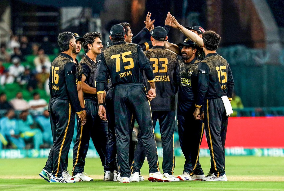 pk15364's tweet photo. Hyderabad Kingsmen you beauty!! 
Hyderabad win elimnator1 against Multan Sultan comfortably with eight wickets

#HKvsMS
#MSvsHK
#PSLUpdate

#MSvHK https://t.co/qUvLbtcDjB