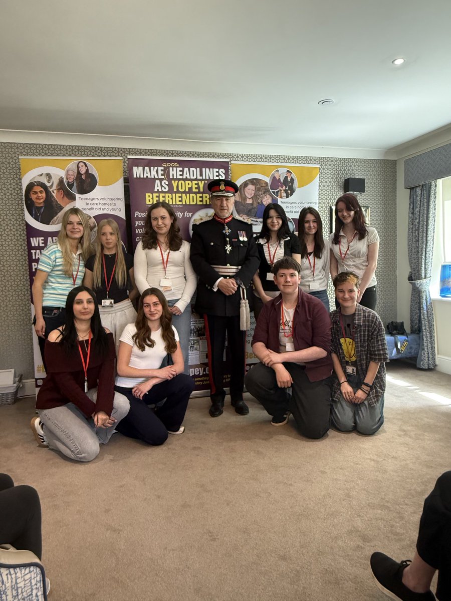 hertslieutenant's tweet photo. A real pleasure to join the year 12 pupils from ⁦@RidgewayAcademy⁩ as @YOPEYBefriender -befriending the residents of Oakview Lodge Care Home in #Welwyn . Good to meet the pupils and residents sharing their life https://t.co/zYAKO4R5Kg