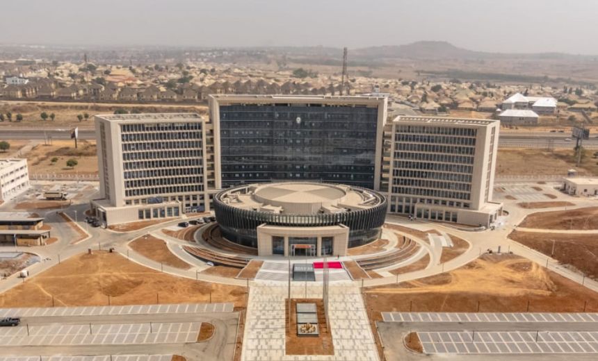 Africa Facts Zone tweet media