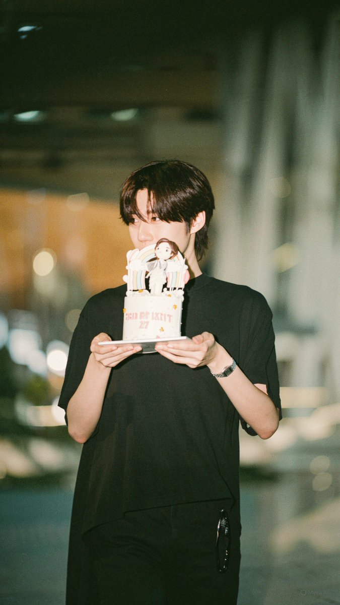 gybkpp's tweet photo. รักตั้งแต่วันแรกยังไง วันนี้ก็ยังเหมือนเดิม
ขอให้พีพีมีแต่รอยยิ้มและเสียงหัวเราะเสมอนะคับ

HBD BELOVED PP KRIT
#Happy27thPPKRITDay https://t.co/wx8cDyFRjH