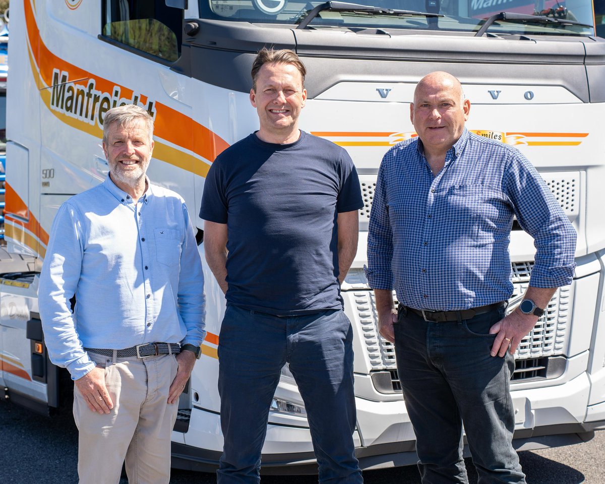 fincarson's tweet photo. A huge thanks to Brian Ward from Manfreight for once again hosting @RussellFindlay1  and me.
HGV’s have improved beyond one recognition over the years when it comes to safety and fuel efficiency. It totally unacceptable that the A75 and A77 are like roads (goat tracks)  from the dark ages!! 
We need to get Scotland working again and that starts by stopping an SNP majority!
#VoteLocalVoteCarson
#scottishconservatives