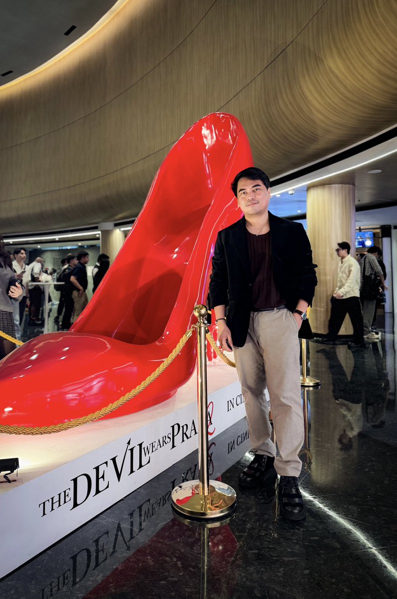 mc_do's tweet photo. The Devil Wears PRADA 2 https://t.co/Y9jOFbZpBH