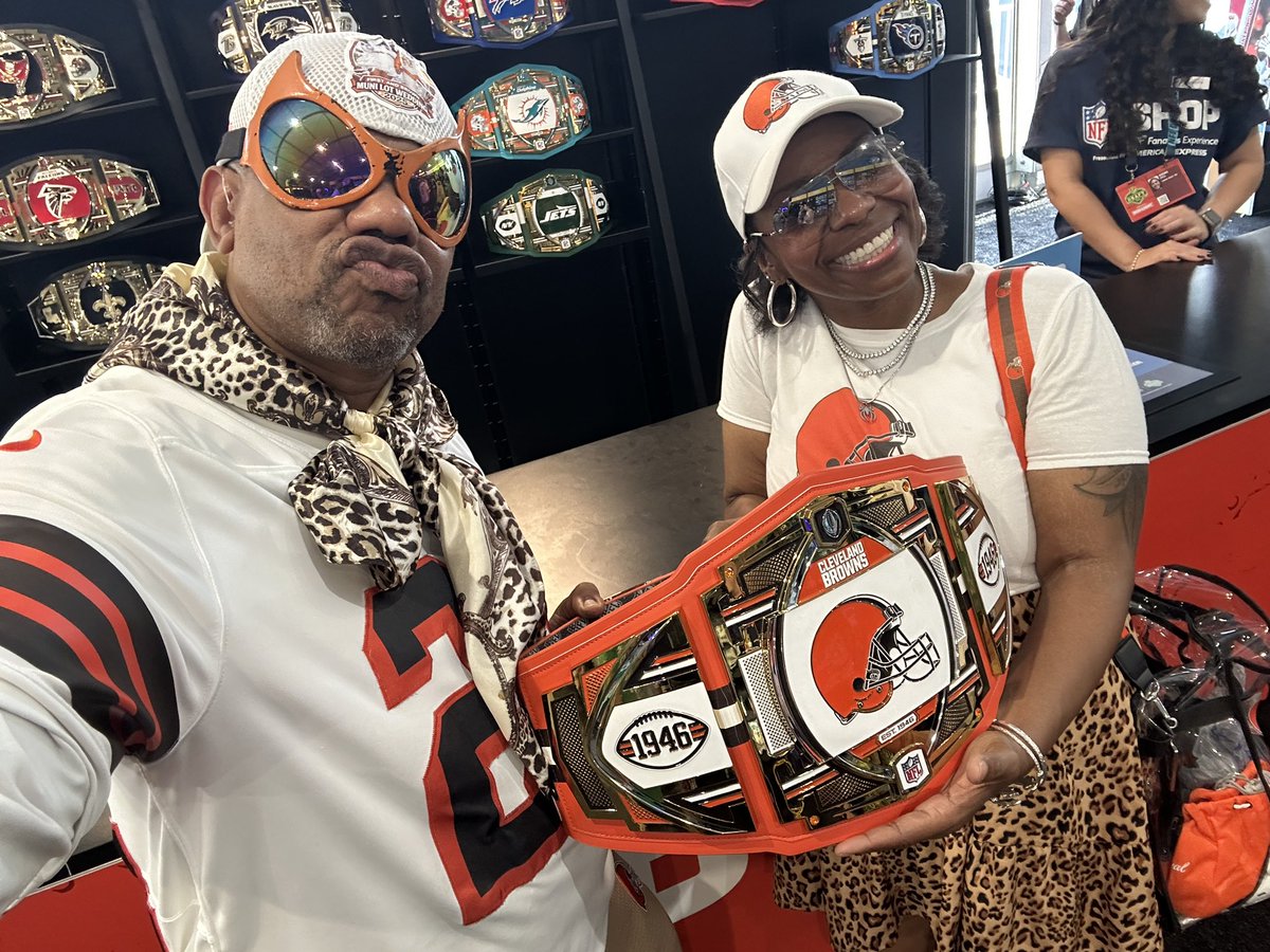 🇺🇸BROWN SPIDER ADVENTURES!!!🇱🇷 #D4L (17-0) tweet media