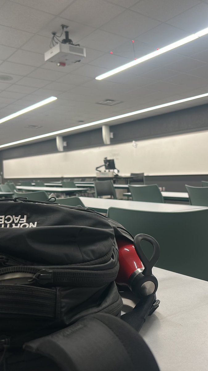 BigDivine99's tweet image. final exam. 1:43, exam not for anotha hour. @KevinGuskiewicz @coachfitz51 i'm ready to show what it means to be a spartan dawg. #lank #spartan