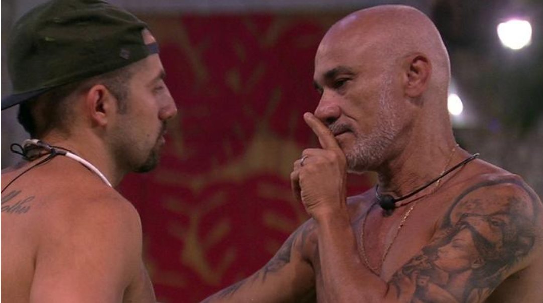 Colocaram o <a href="/KaysarDadour/">Kaysar Dadour 🦜</a> e o <a href="/PAPITO_BBB18/">PAPITO 🌶⭐️</a> debaixo do mesmo teto DE NOVO. a treta já vem pronta de 2018🗣️🗣️ #CasaDoKwai