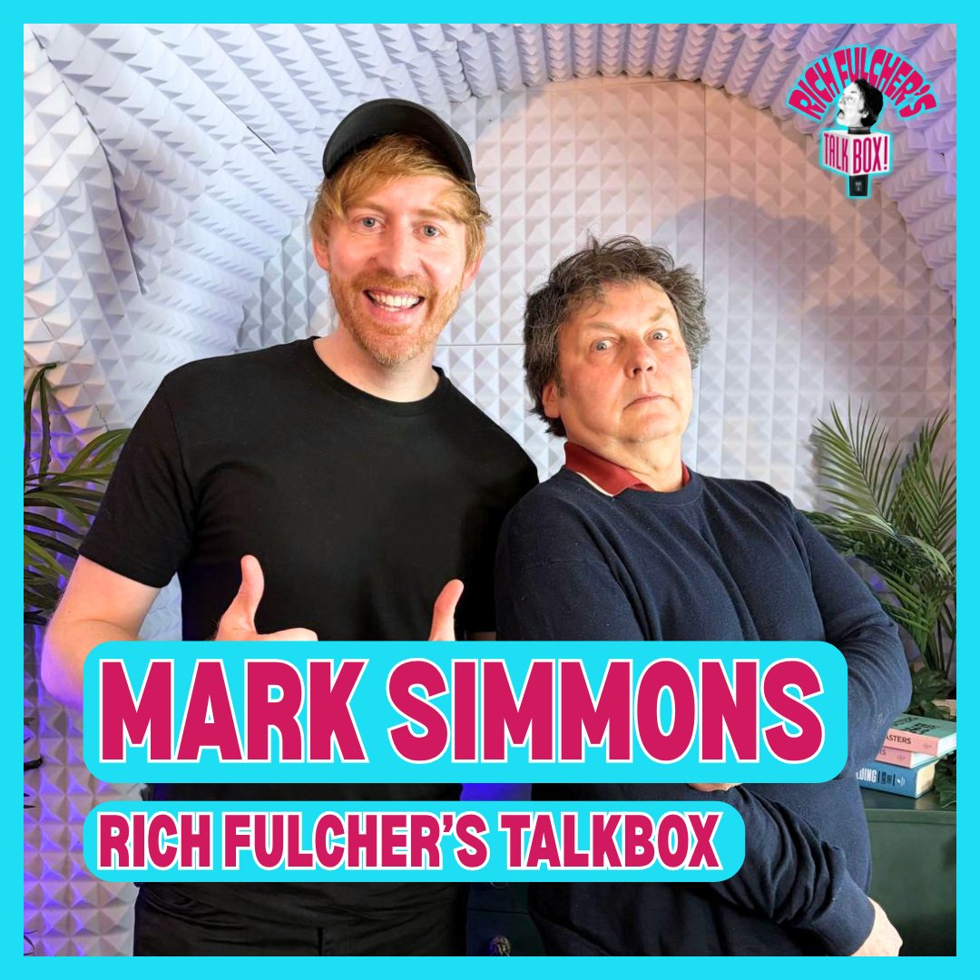 Rich_Fulcher's tweet image. Holy hole in a donut! My guest this week on #RichFulchersTalkBox 50th episode is comic @JokesWithMark. Note: I'm slouching. #marksimmons #comedypodcast #britishcomedy #onelinercomics #richfulcher