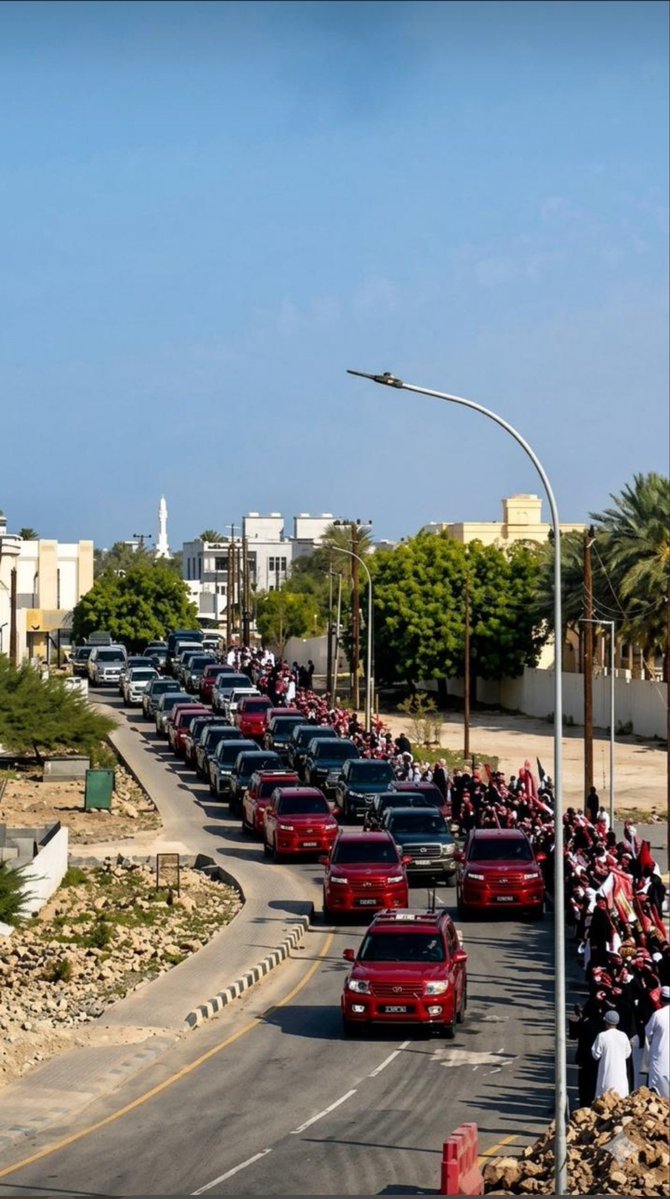 المغرد العماني tweet media