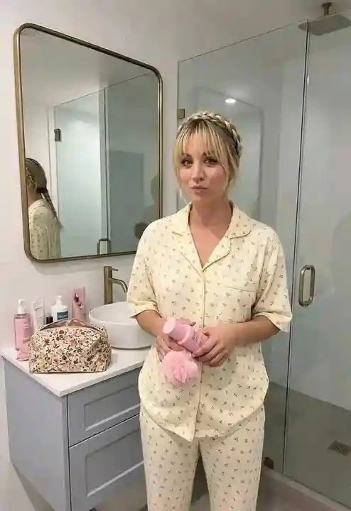 Kaley Cuoco 󱢏󱢏 tweet media