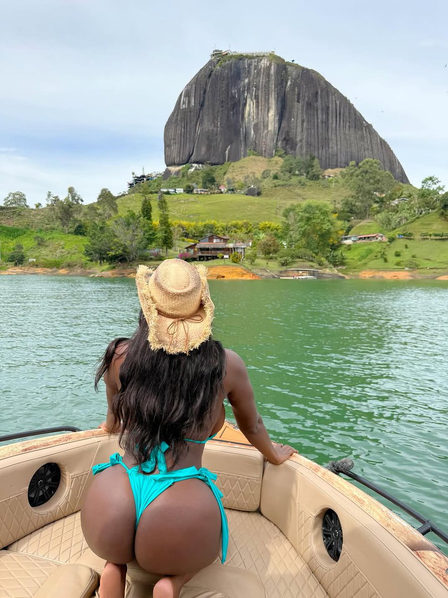 RealEllieensley's tweet photo. Hello Guatape 😘 https://t.co/lohDPEp0iC