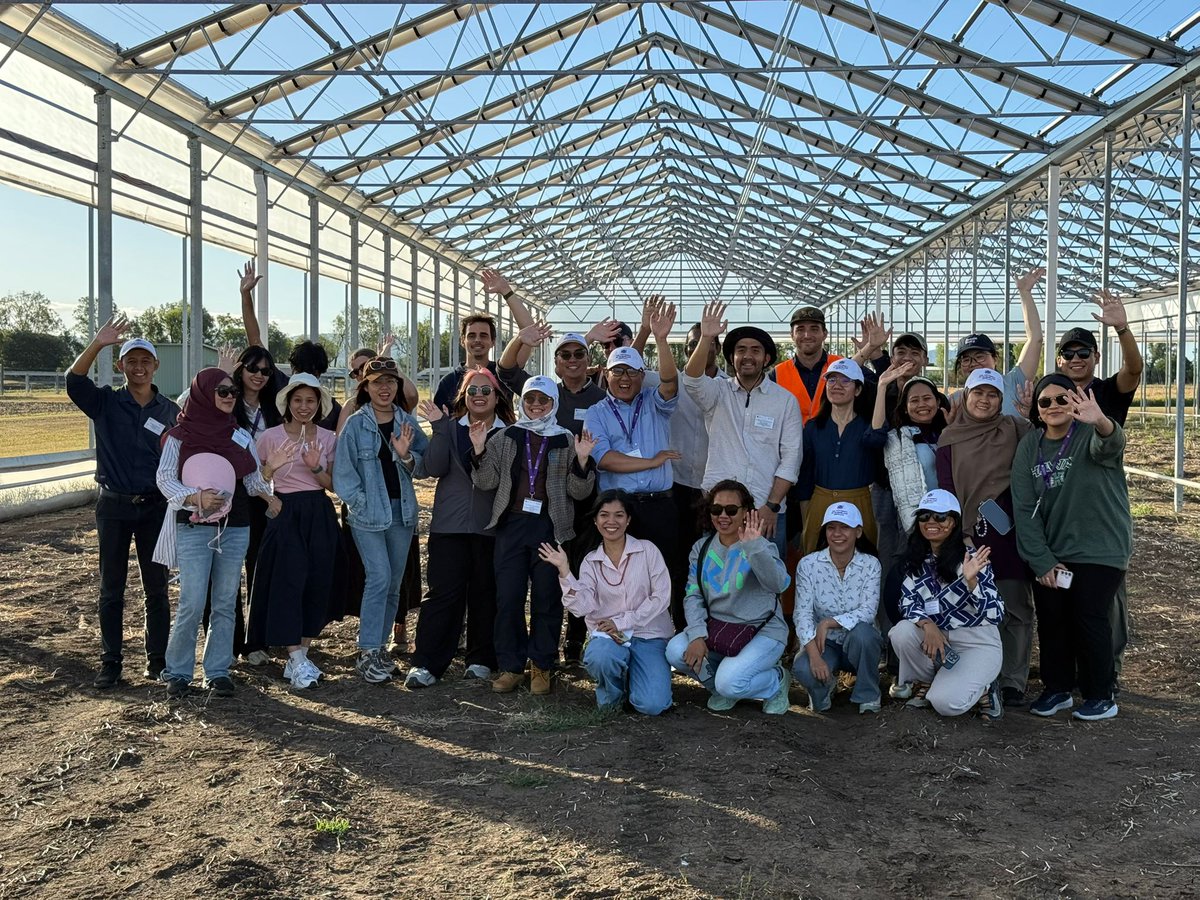 GlobalDevUQ's tweet photo. From online to on-the-ground, commencing the ASEAN–Australia Centre Leadership Program ‘Agricultural Sustainability &amp; Food Systems’🚀Bringing 24 professionals from Southeast Asia and Australia together to strengthen resilient food systems🌾👏@UQ_News #UQAGFS #UQID https://t.co/IYBXWUhVri
