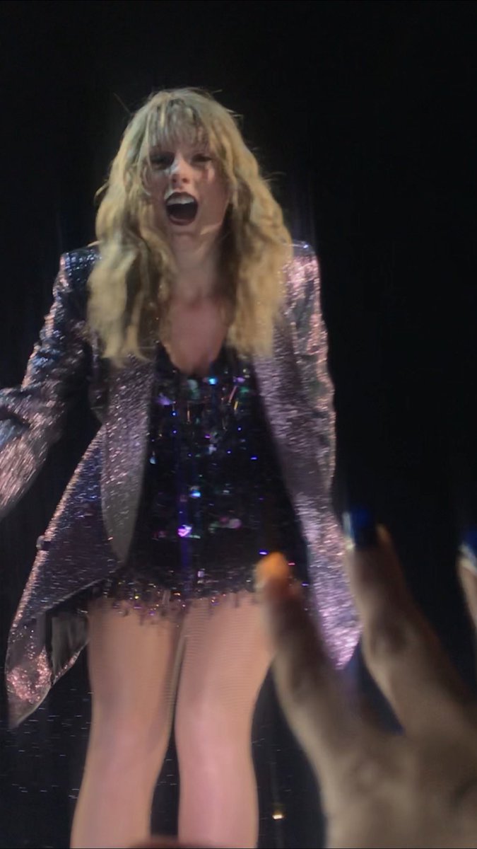 Autumn (Taylors Version) tweet media