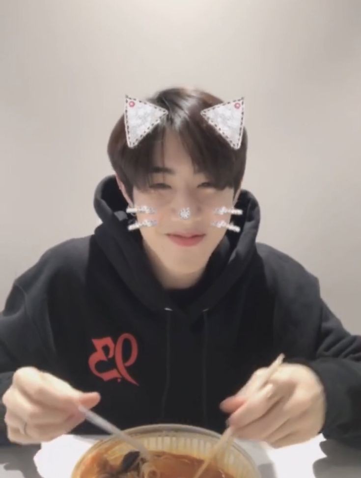 แท็กที่ถูกต้องของมาร์ค ต้วน คือ #MarkTuan  
หากใช้แท็กผิด กรุณาลบทวีตค่ะ

Mark Tuan Meow
#MarkTuan <a href="/marktuan/">Mark Tuan</a>