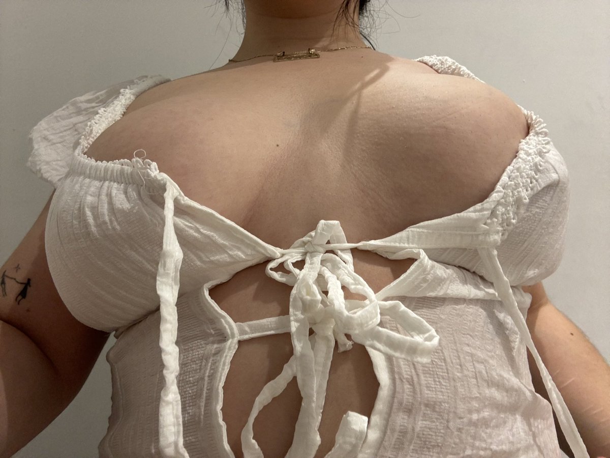 valentynee tweet media