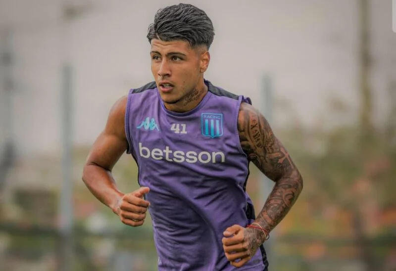 GOOOOOOOOOOOOOOOOOOOOOL DE RACING DE RACING! LOS PREDIO TITA TE SALVAN EN LAS MALAS!

TOMAS PEREZ PONE EL 1-0!