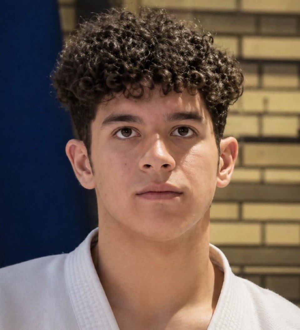 MersedehKi's tweet photo. Be the voice of #SasanAzadvar, the 21 year old young man. This kid is in extreme danger of execution at the hands of the terrorist Islamic Republic.​​​​​​​​​​​​​​​​​​​​​​​​​​​​​​​​​​​​​​​​​​​​​​​​​​

لطفا صدای #ساسان_آزادوار ، جوان ۲۱ ساله باشید، این بچه خیلی زیر دست های جمهوری اسلامی تروریست در خطر اعدامه .

@TrumpDailyPosts @POTUS @realDonaldTrump