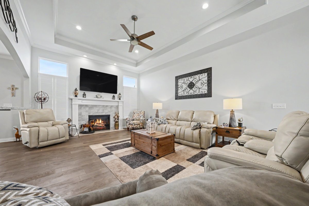 GreatLakeAerial's tweet image. New Listing!

$645,000
17481 Tiger Dr, Macomb

Listed by:
Richard Bratton 248-808-2800
Real Estate One-Rochester 248-652-6500

#realtor #macombmi #forsale #realestate #broker