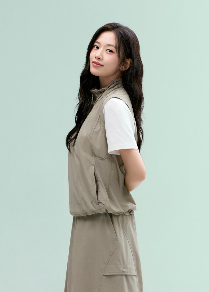 2PM 이준호, 네파 26SS 여름의류 새 기준 제안 🍃

#이준호 #LEEJUNHO 
<a href="/dlwnsghek/">REAL JUNHO LEE</a>
#안유진 #아이브 #아이브안유진 #IVE 
#AnYujin #YUJIN 
#네파 #NEPA 
⬇관련기사⬇
slist.kr/news/articleVi…