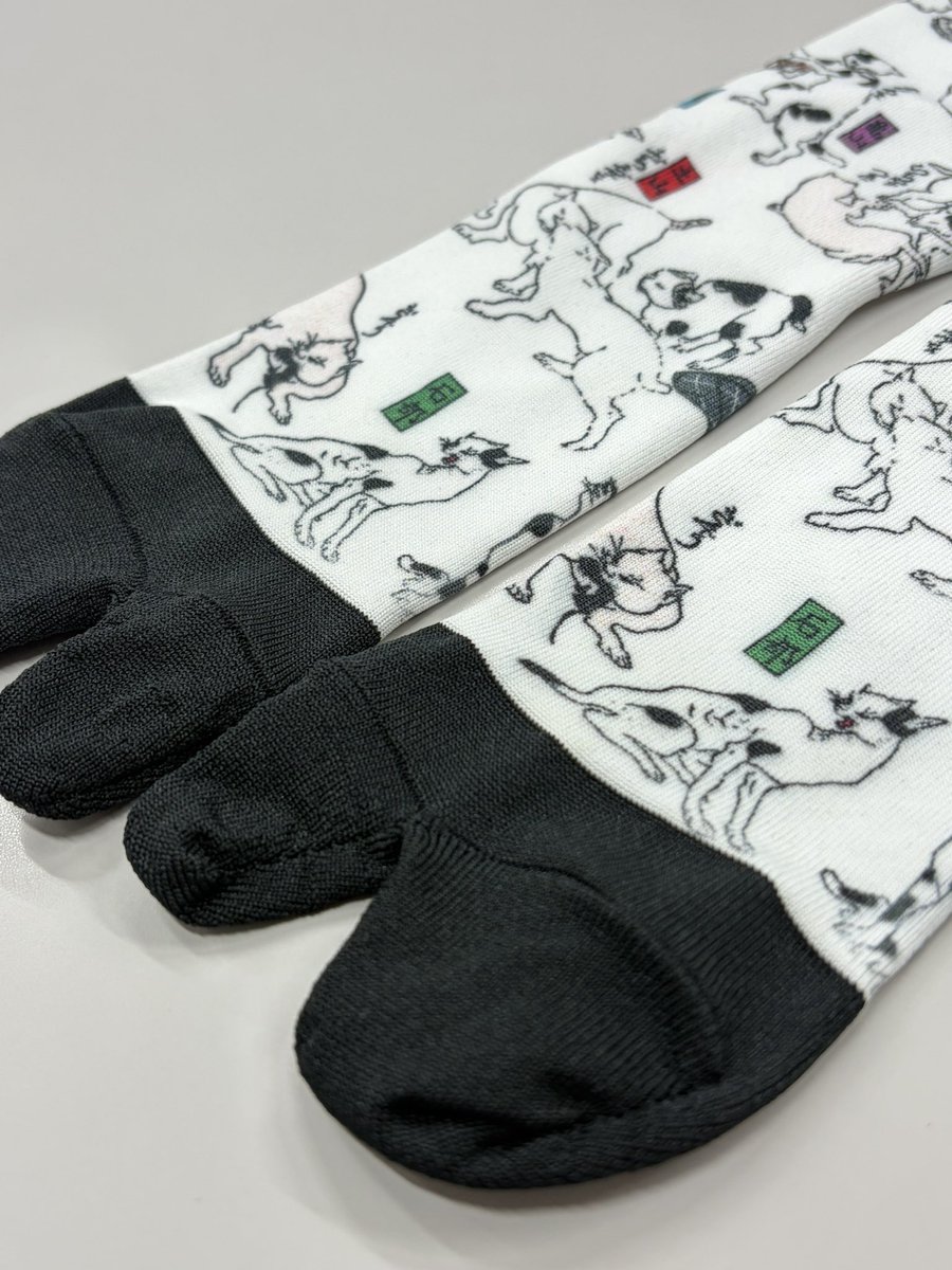 Life_Knit_Kit's tweet image. たくさんのご注文、ありがとうございました！
再発売するまで作り過ぎてしまったという不安がありましたが、みなさんの応援のおかげで売り切れが続出しました。

ご購入いただけなかった方、本当に申し訳ありません…。
在庫管理がまだ未熟で、4月からの本格販売で多くの課題が見えました。