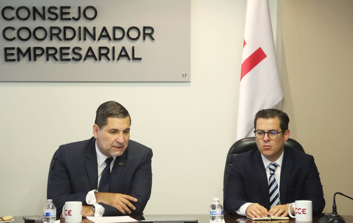 cmicnacional's tweet photo. En un momento en el que la infraestructura es clave para el desarrollo del país, fortalecer la inversión y consolidar la planeación estratégica se vuelve indispensable.🏗️

Ese fue el eje de la Cuarta Sesión de la Comisión de Infraestructura del @cceoficialmx, que preside nuestro Presidente Nacional, @lmendezjaled.

Con la participación de representantes de diversos sectores, se impulsó una agenda orientada a detonar proyectos y generar condiciones para un crecimiento sostenido. 🤝
