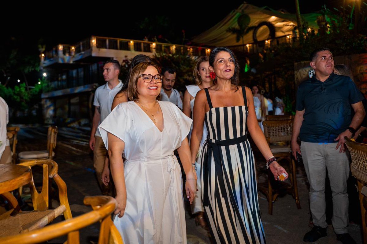MagdalenaGober's tweet photo. Gobernadora Margarita Guerra recibió a ministros y diplomáticos de 58 países en el marco de la 1era Conferencia sobre transición de combustibles fósiles

La ministra de Ambiente, Irene Vélez, agradeció a la mandataria por el recibimiento que también convocó a representantes. https://t.co/VU4LC0eG5q