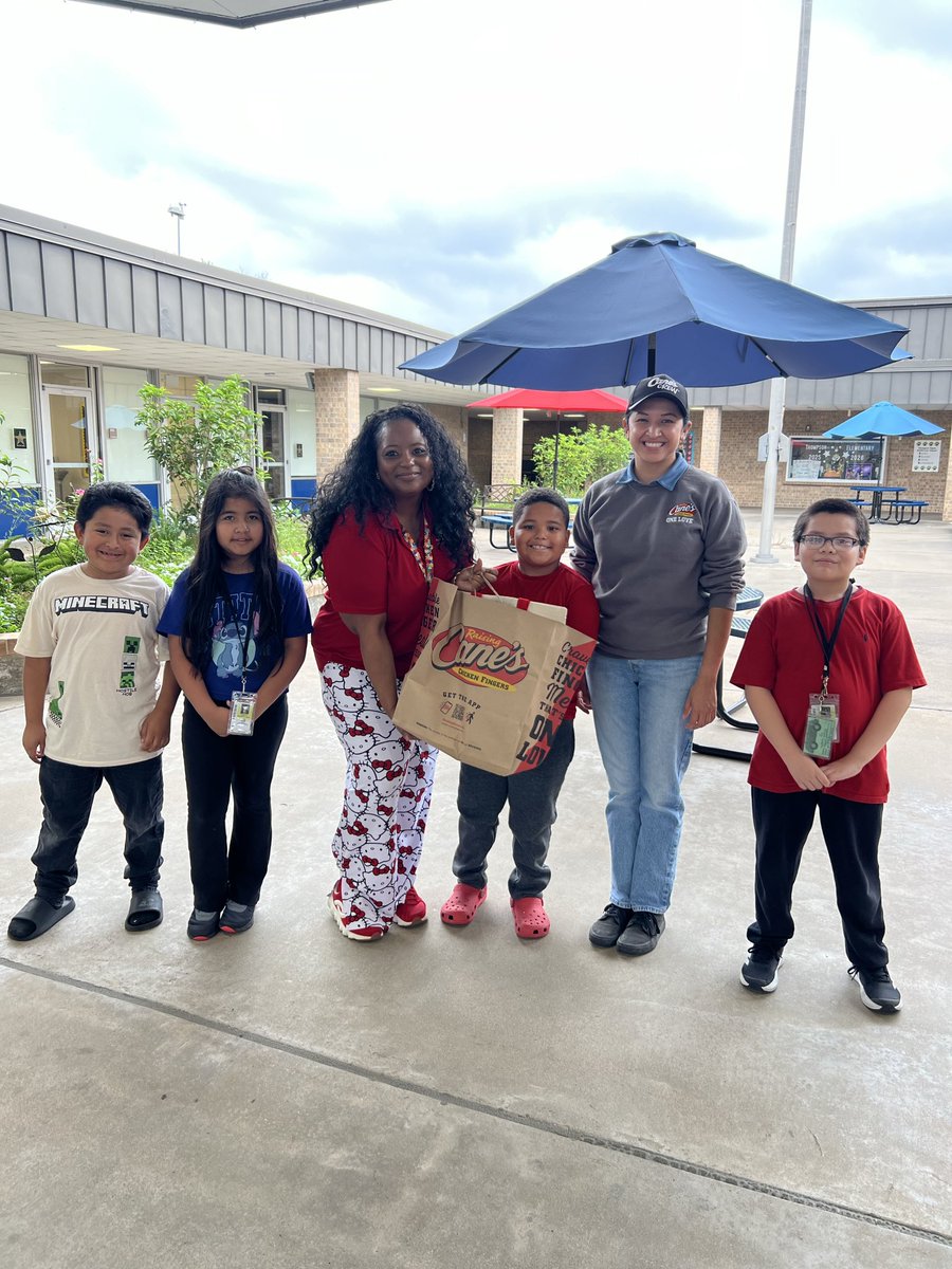 Thompson Elementary LMC tweet media