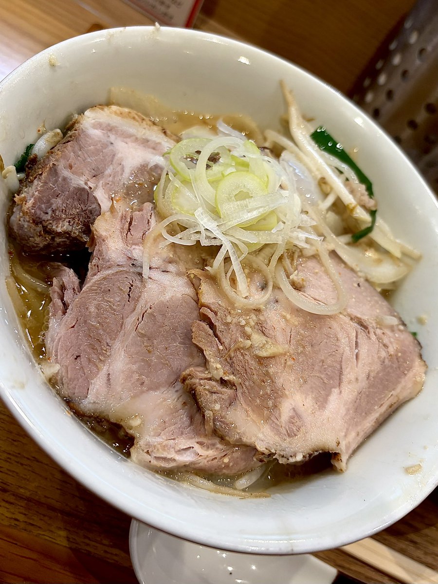 よっしーＲ tweet media