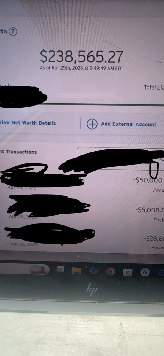 UnMonitoReDUser's tweet photo. Tried to put niggas on and they laughed…I’m laughing to the bank 😬 https://t.co/u3S6OYcCiV