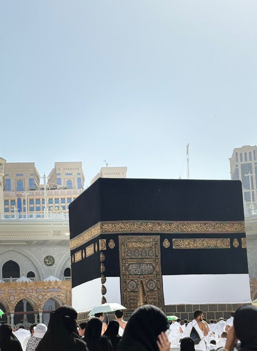 gdoo3a3's tweet photo. الحمدلله على تمام العمرة ، اللهم اجعلها عمرةٌ مقبولة وسعيًا مشكورًا وذنبًا مغفورًا ودعاءً مستجاباً🥹🤍 https://t.co/N3PCJ7Z1Bn