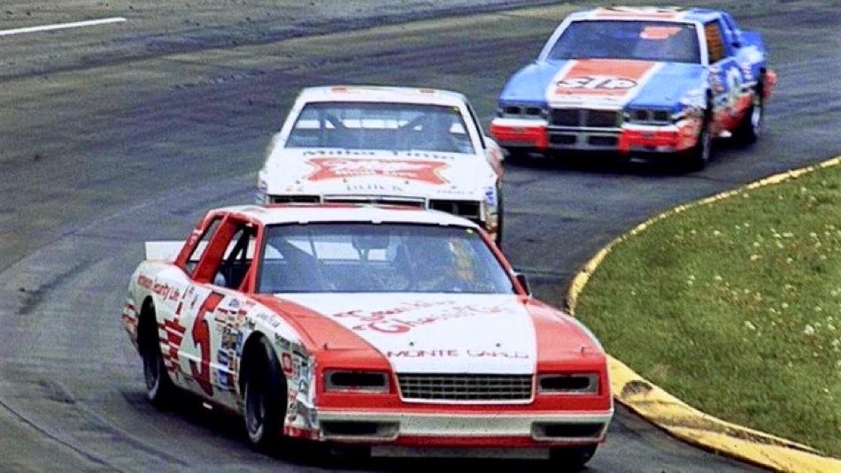 LegendsNascar's tweet photo. Geoff Bodine won the 1984 Sovran Bank 500 at Martinsville 42 years ago today. 🏁
It was his first career Winston Cup win. It was also the first-ever Cup series win for Hendrick Motorsports.
#FirstTimeWinners 🏁 https://t.co/Rq9DsYh4Gx