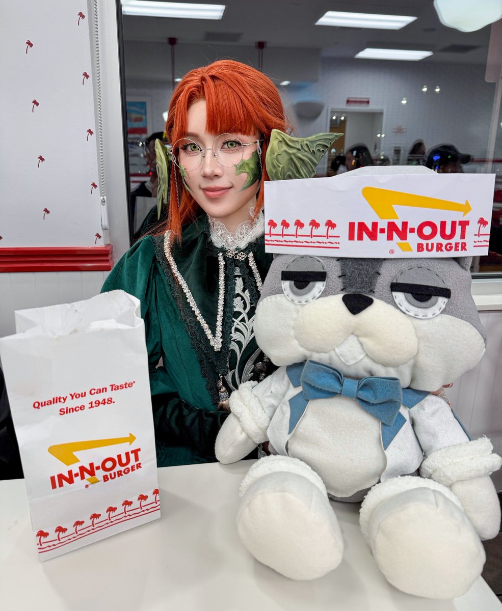 ayumi🌙リナ @ FANFEST tweet media