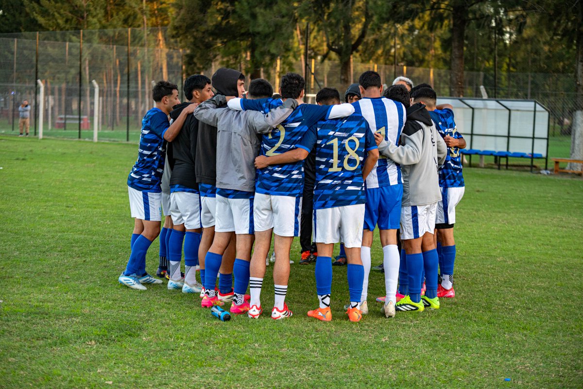 CesarDamelio's tweet photo. SETIA FC. 
Trabajo en equipo.
🔵⚪️ https://t.co/WYB9mfCODJ
