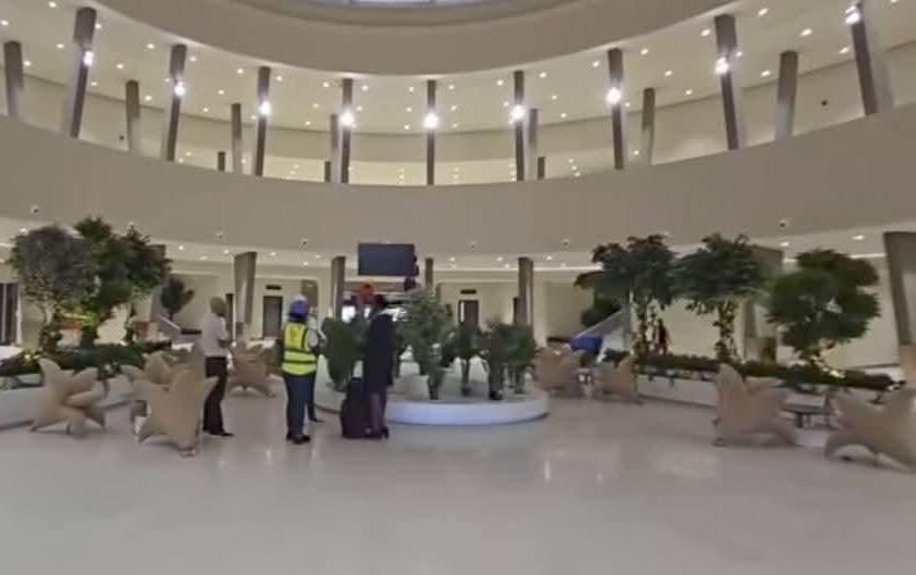 zolanews_net's tweet image. RDC : Jean-Pierre Bemba interdit toute prise d’images sur le chantier de la rotonde de l’aéroport de N’djili 
@TransportsRDC 
zolanews.net/rdc-jean-pierr…
Contactez notre rédaction au : +243 894683513
#Interdiction #transport #Ndjili