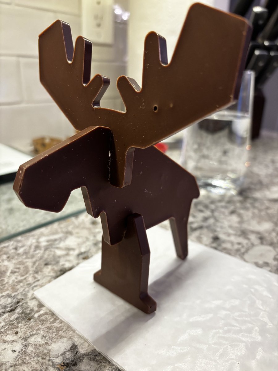 kats_clicks's tweet image. No sooner was the IKEA chocolate moose constructed (sans an Allen key), then it was quickly demolished and, alas, no longer exists.
Today I’m thankful for Kim and Ken, for so willingly sharing their expertise with me. What are you thankful for?
#gratitude #ikea #WednesdayWisdom