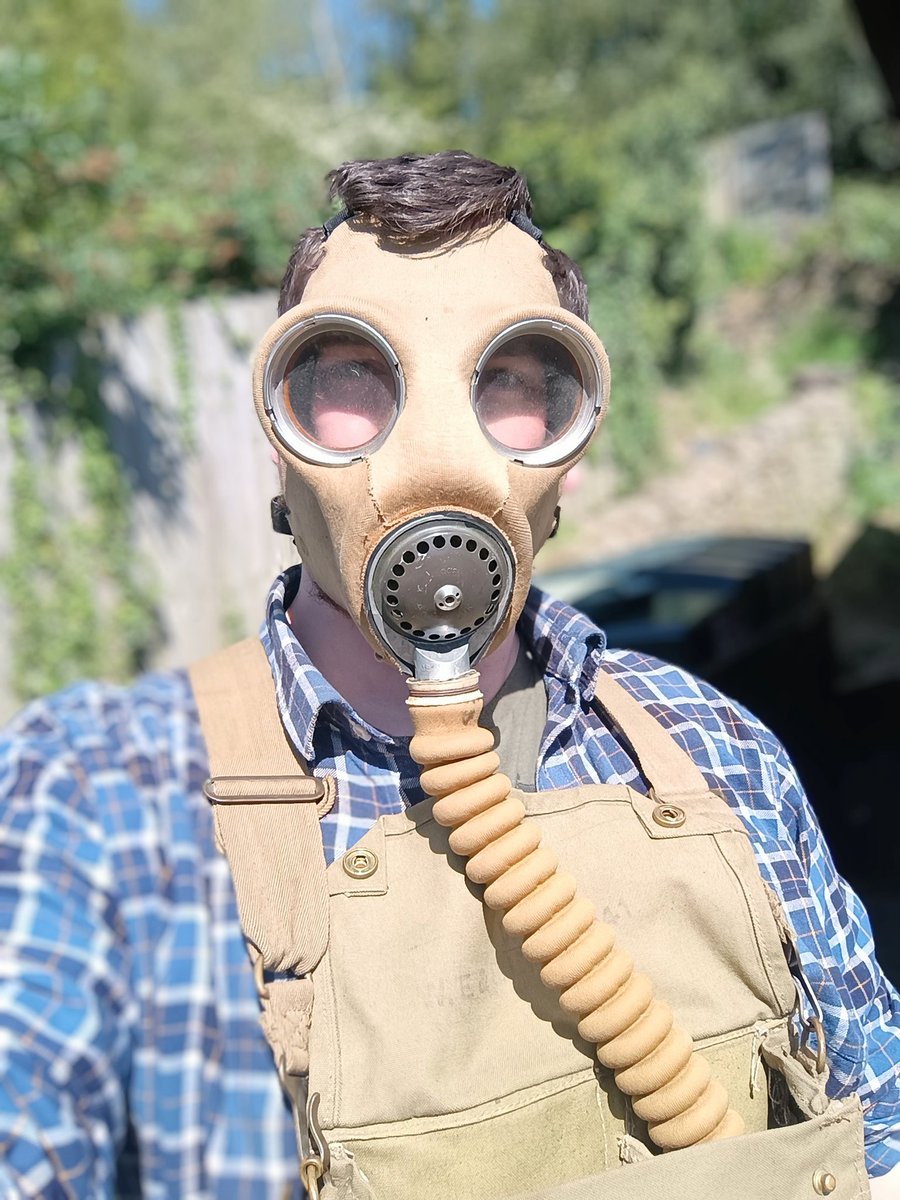 incense_dragon's tweet image. Mk.IV GSR Large #gasmask #ww2 #avon