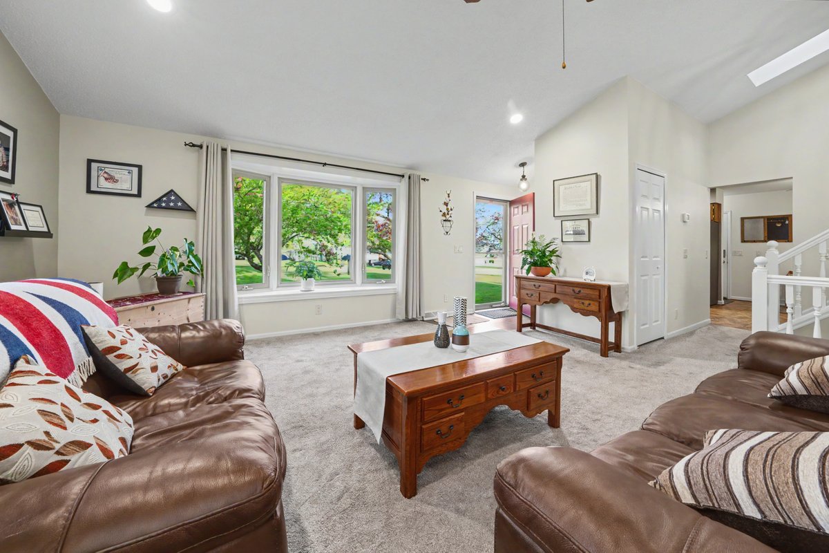 GreatLakeAerial's tweet image. Coming Soon 5/1

4805 Meadowbrook Lane  Orion, MI
Listed by: Lee Speagle at Lark Homes 248-609-8000
Keller Williams Paint Creek

#forsale #realtor #realesate #orionmi