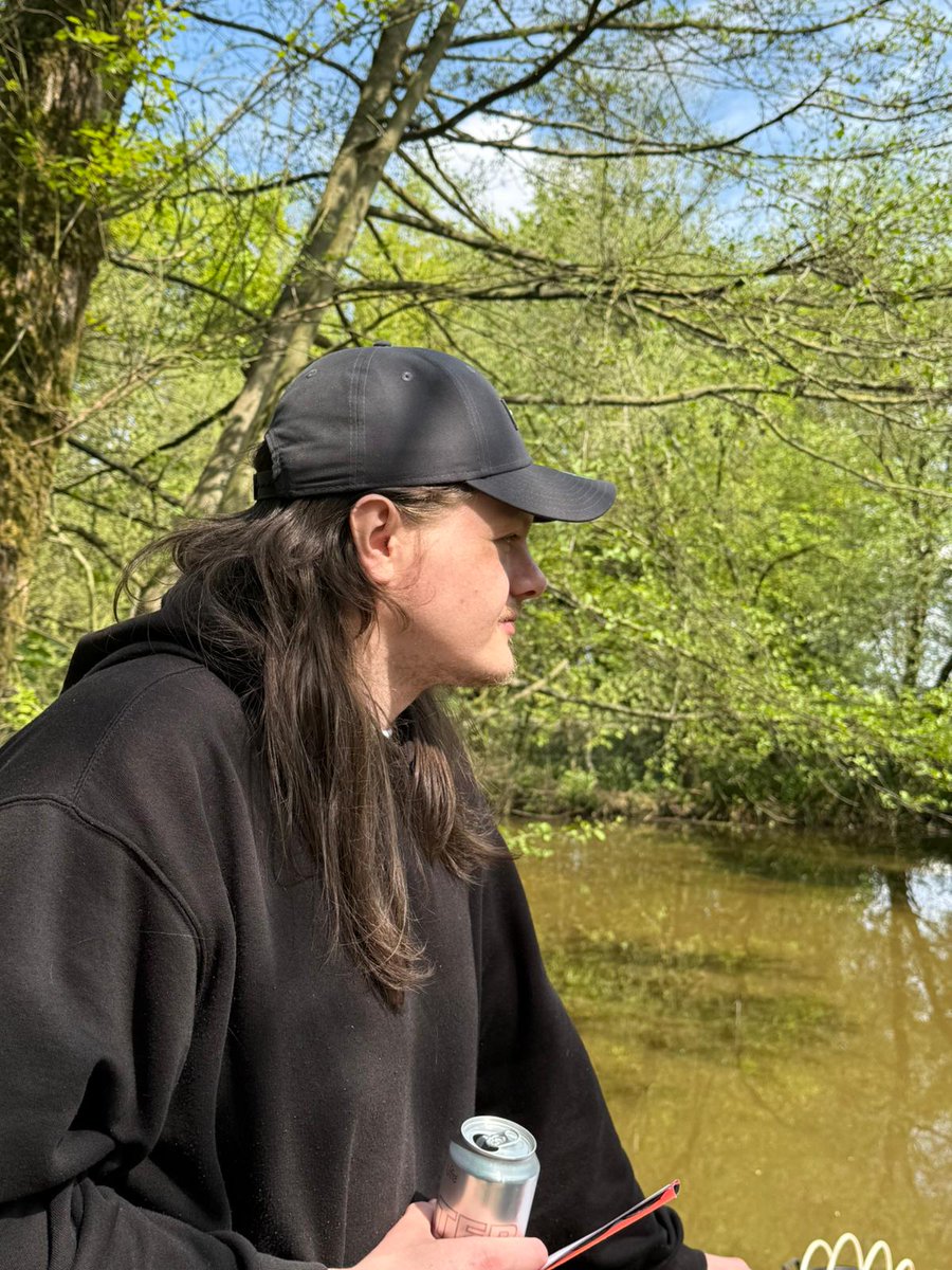 Dayuhl's tweet photo. out in the swamp looking for my donkey xox https://t.co/TpJPv5GxwG