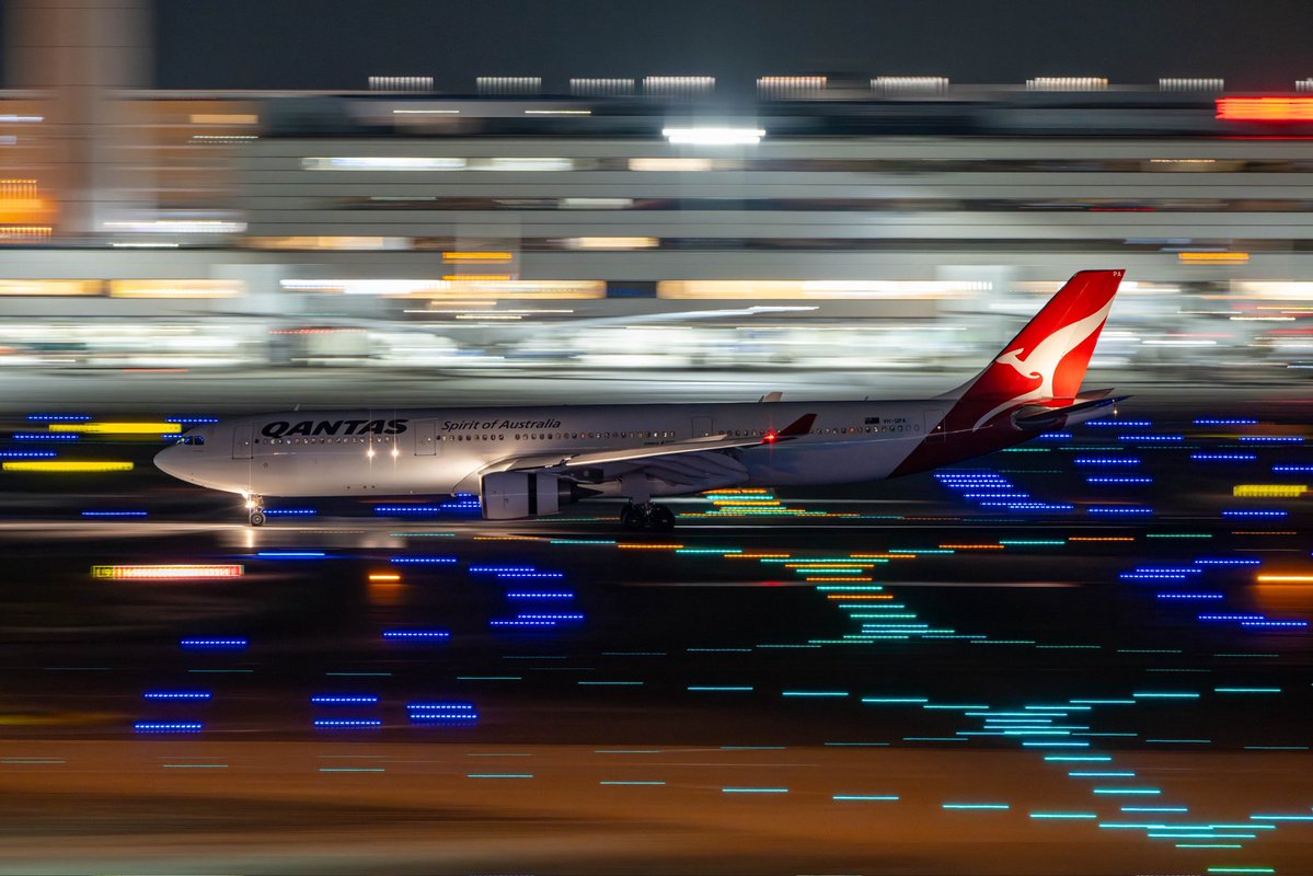 akibanote2jin's tweet image. カンタス航空
Airbus A330-303
VH-QPA

#羽田空港 
#hanedaairport 
#qantas 
#oneworld