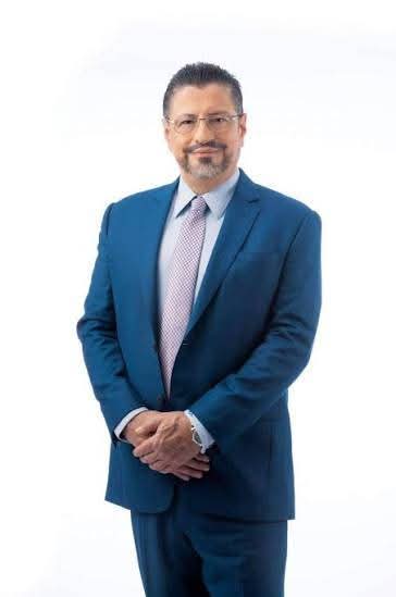 Para no olvidar! Don. Rodrigo Chávez el mejor presidente de. CR muchas gracias por estos 4 años que trabajo por el país.👌👌.
(UN GRAN EJEMPLO DEJO).