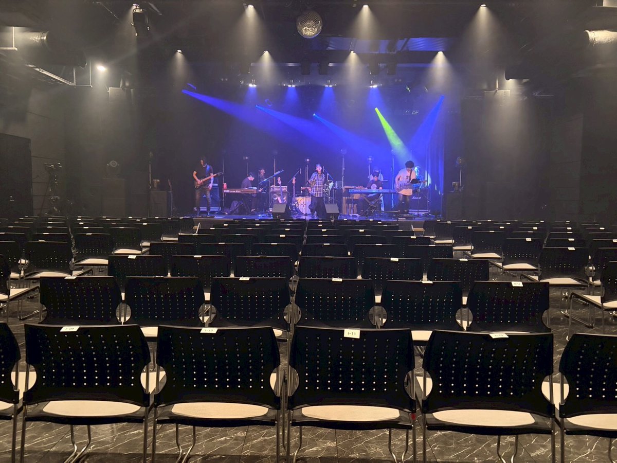 corona20210406's tweet image. #SARI ライブ
今回のライブに関するポストで

【｢負けないで｣も｢揺れる想い｣もない攻めたセトリ】

と言うのを見かけて、見失ってしまいもう投稿は見れないけどその観点での感想だいすきだー

 #ZARD  #ZEST