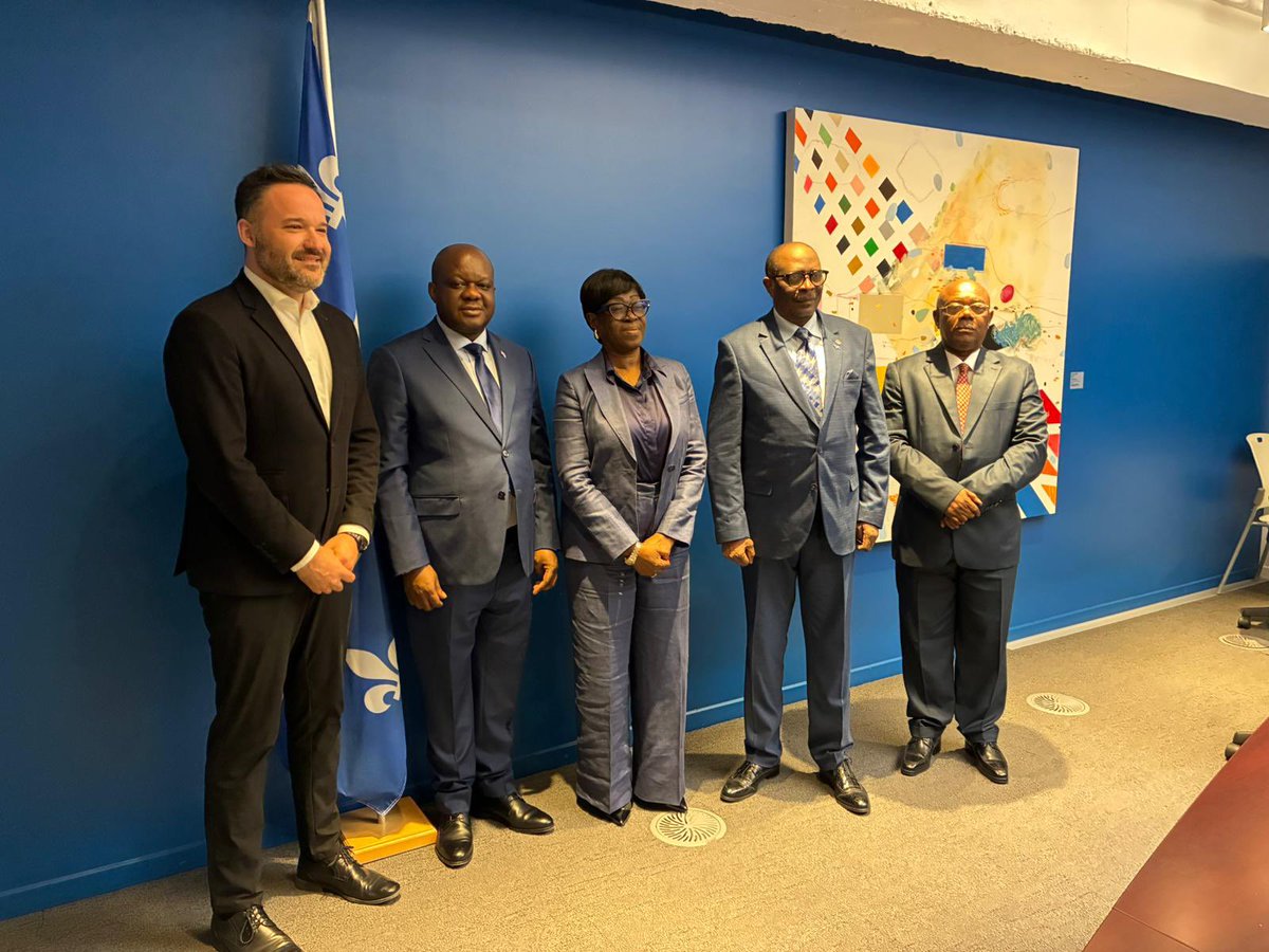 rkitsita's tweet image. #Canada 🇨🇦 :  Toujours en séjours au Canada , la délégation de la #RDC 🇨🇩 a échangé mardi 28 avril à #Montréal, ce 28 avril avec les ministres de la Culture, de la Communication et des Relations Internationales. 
Au cœur des discussions : la candidature de @JulianaLumb au poste