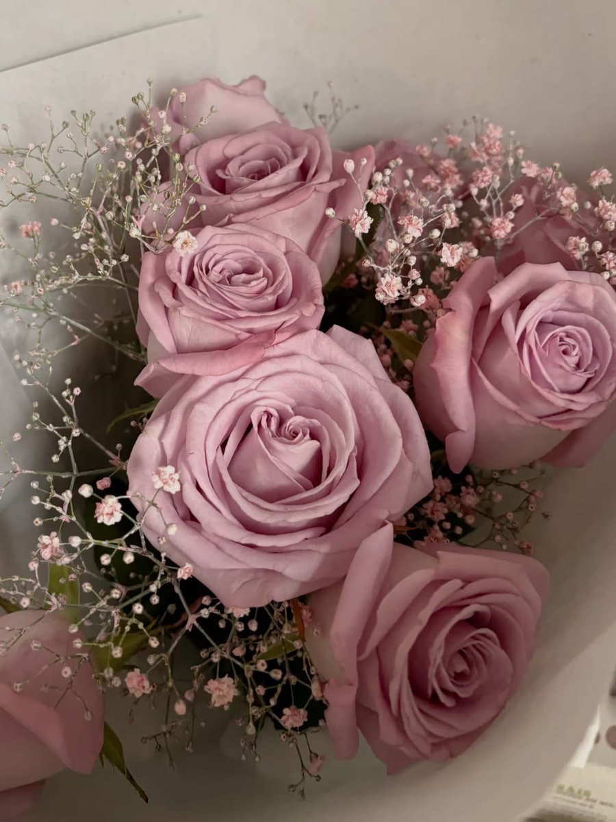 hockeytwt flower shop 💐 tweet media