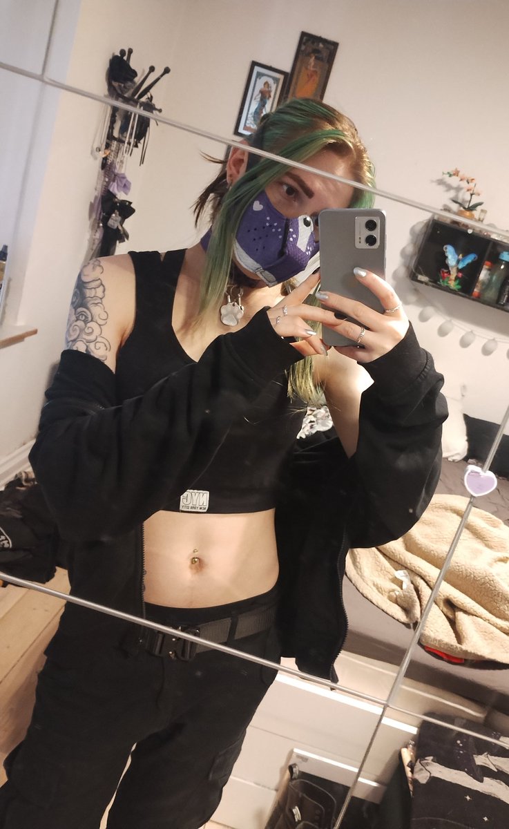 _Snowy_Puppy_'s tweet image. Tomboy puppy girlfriend 💕
#pupmask #petplay #puppygirl