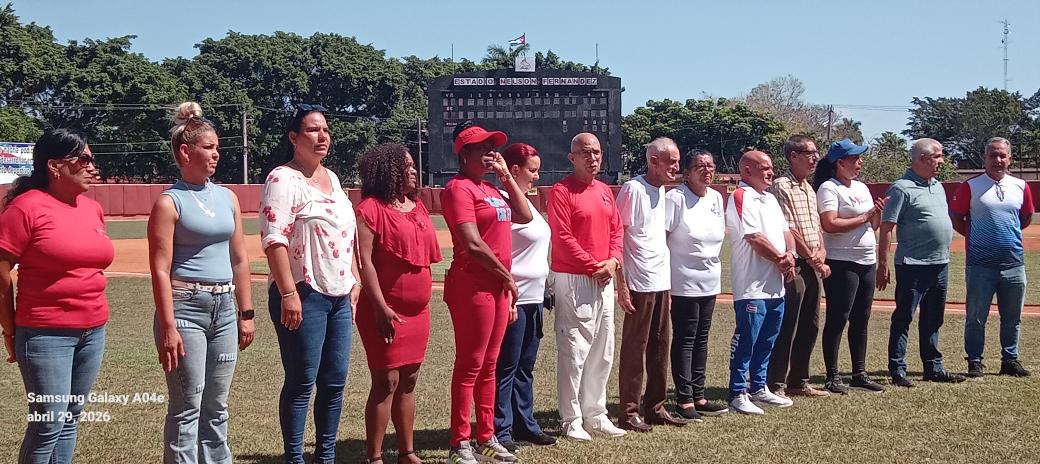 delgado_orialis's tweet photo. Hoy los sindicatos de #Mayabeque de cada colectivo laboral, protagonizaron, desde el Estadio Nelson Fernández, otra jornada de reconocimiento y festividad en saludo al Día Internacional de los Trabajadores.
#GobiernoProvincial
#LaPatriaSeDefiende
#ACCSMayabeque
#CTC https://t.co/ronQ0xrKPd