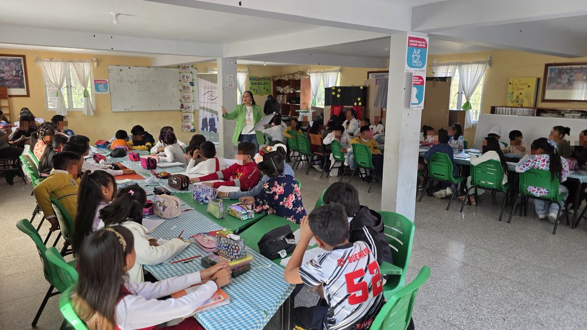CPC_Edomex's tweet photo. #ElPoderDeLaIntegridad ‼️El lunes 120 niñas y niños de Hueypoxtla participaron en el Taller "Pequeños Héroes, Grandes Valores", impartido por nuestra integrante, la Dra. Karla Colin Maya https://t.co/oMUrsapynf