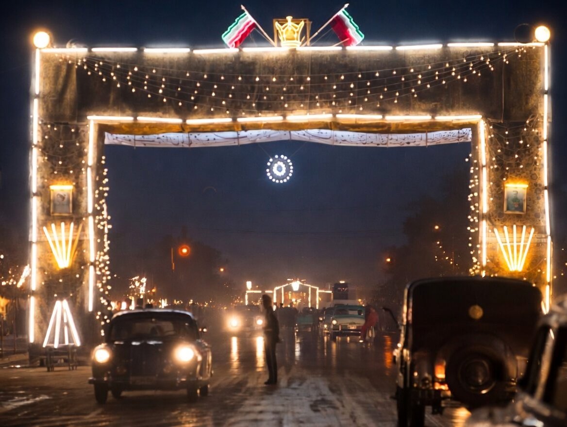 Pahlavism666666's tweet image. 👑
Tehran, Iran 1960'✨
Centering the 42nd birthday of The Shah in true 60s style. A cinematic moment in history that still defines "Old World Glamour"✨
#TehranNights #ImperialIran #GoldenEra #Pahlavi