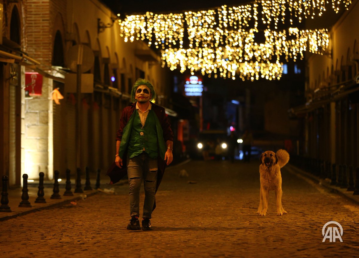 Yakupsaglam012's tweet image. Kurgusal karakter "Joker" tutkunu animatör Adana sokaklarını renklendiriyor

#Adana #AA

@hhasanay @OrhanTopal3 @LevHarman @ibrahim_erikan