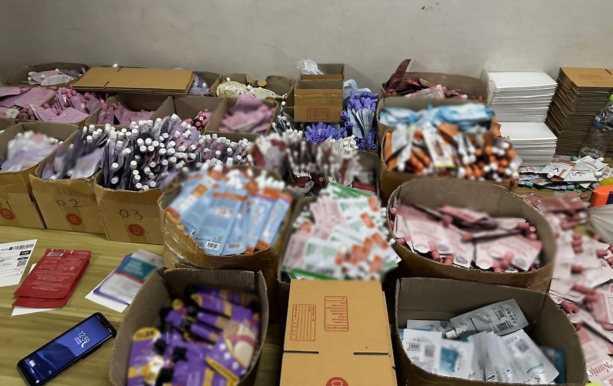 タイ経済犯罪対策課、中国人3名逮捕。偽ブランド化粧品70万点超を